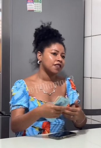 H1406019 Ele ganhava presentes olha oque mãe fazia part2