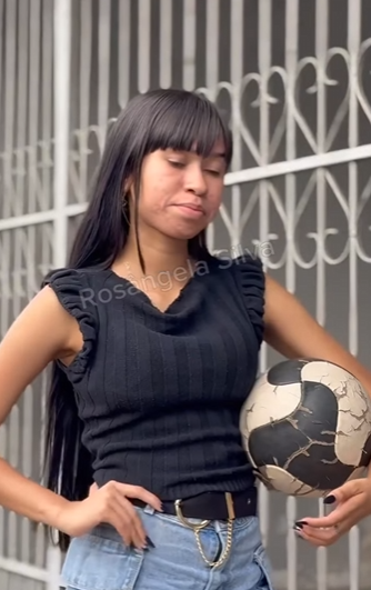 H1406009 Filha folgada destrata morador de rua olha oque pai fez part2