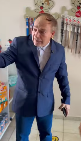 H1604011 Gerente de pet shop age de má fé na empresa patrão descobre tudo toma uma grande atitude! (Part 2)