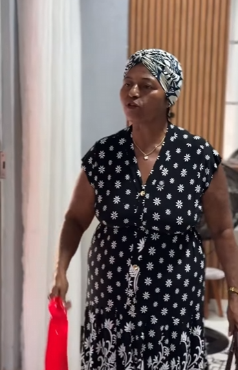 H1706018 Quem muito quer nada nem Acompanhe essa história part2