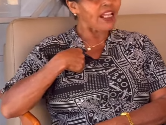 H1706019 Ela colocou v3nda casa da filha Acompanhe essa história part2