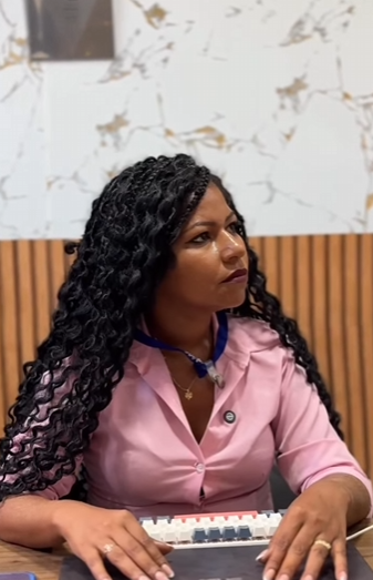 H1706016 Ela não gostou de saber que colega recebeu aumento olha oque patroa fez part2