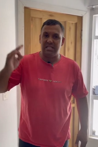 H1716021 Queria apoiar erro da sua filha até que padrasto entrou em ação. part2