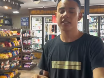 H1715018 Pobre Menino encontra uma carteira mas ninguém imaginava que ele faria part2