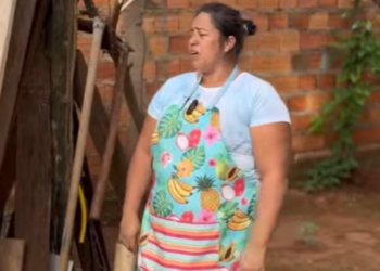 H0221011_Filha da patroa destrat4 funcionária recebe lição_part2.mp4