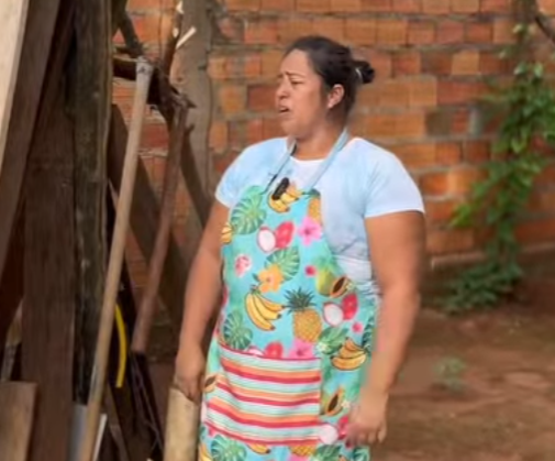 H0221011_Filha da patroa destrat4 funcionária recebe lição_part2.mp4