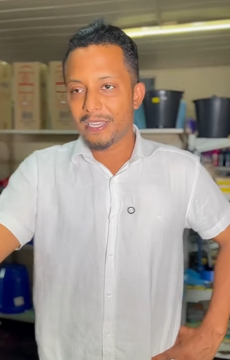 H1814010 Patrão não aguentou ver filho de empregada com fome tomou esta atitude! part2