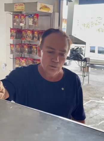 H1814017 Filho de dono de açougue humilhou mulher pai viu tudo tomou essa atitude! part2