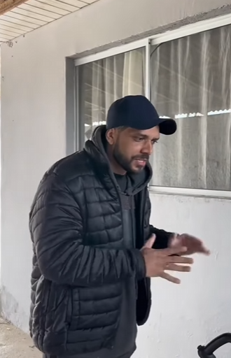 H1910002 Ela se escondeu dentro de um saco de LIXO, para não ser vista pelo 1RMÃO isso acabou acontecendo part2