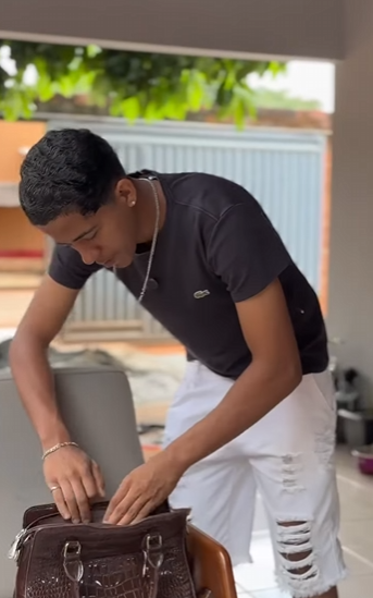 H0221015 Ela tentou pr3judicar colega de trabalho part2