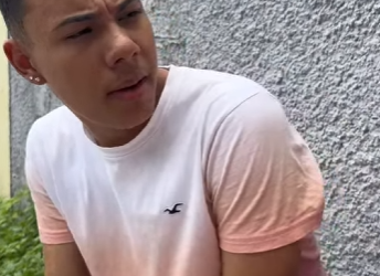 H2015015 Ela Tirou Sarro das Roupas de Ano Novo da Amiga Recebeu uma Baita Lição part2