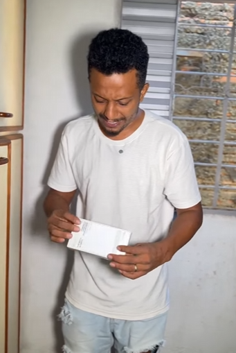 H2114013 Ela pegou dinheiro do sustento do pai pra luxar! part2