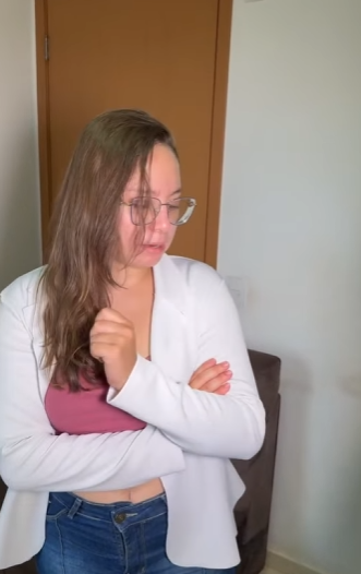 H0214021 Milionária se desfaça de colaboradora para testar seus funcionários! part2