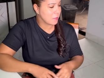 H2114021 Ela preferiu jogar as roupas fora que dá pra sua funcionária! part2