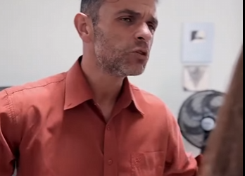 H0411008 Meu Marido chega do trabalho só fica no celular,não presta atenção nada que eu falo,não se importa com nada… part2