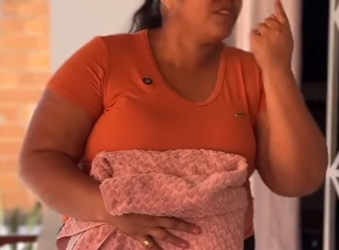 H2306006 Ela não gostou da atitude da mãe olha que aconteceu part2