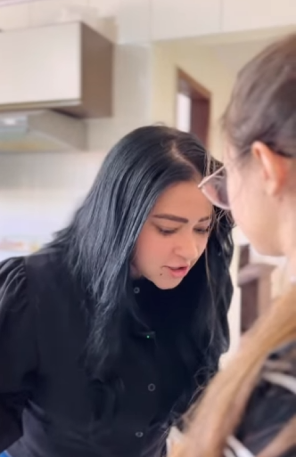 H2310018 Ela foi proibida de almoçar pela patroa part2