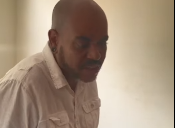 H2315009 Ele N3GLlGÊNCl0U seu filho por estar com outra mulher, sem imaginar que part2