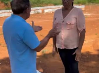 H2414006 Patrão pega no flagra gerente humilhando funcionária tomou essa atitude part2