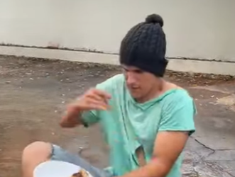 H2509012_mãe dessas crianças f4leceu sua tia as vendeu as ab4ndonou sem piedade, com tempo isso aconteceu_part2.mp4