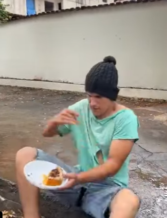 H2509012_mãe dessas crianças f4leceu sua tia as vendeu as ab4ndonou sem piedade, com tempo isso aconteceu_part2.mp4