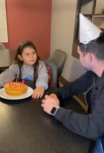 H2503021_Ela foi hum1lh4da em seu aniversário por ser deficiente_part2.mp4