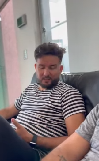 H2503020_Homem rico incomoda humlLha uma pobre vendedora de doce, mas ele aprendeu uma lição da pior maneira!_part2.mp4