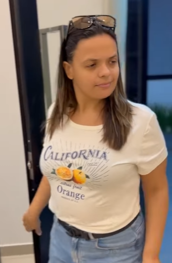 H2816009_Madrast@ jogava comida para os cachorros deixava_part2.mp4