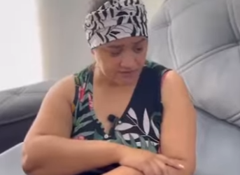 H2816021_Mãe chega de surpresa_part2