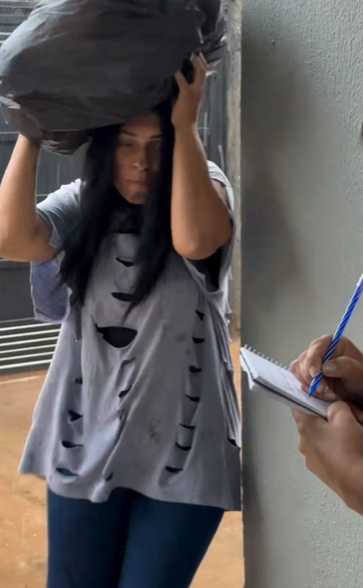 H0503002 Ajudou quem precisava recebeu uma recompensa.