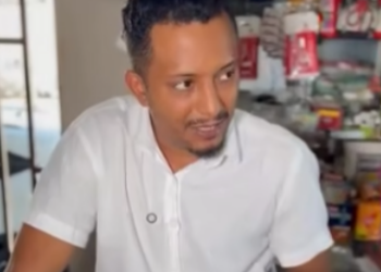 T1902009 Patrão viu o filho da empregada com fome e tomou uma atitude emocionante PART2