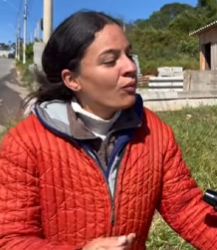 T1701039 Mandou sua amante ir buscar roupas íntimas que a sua mãe vendia part2