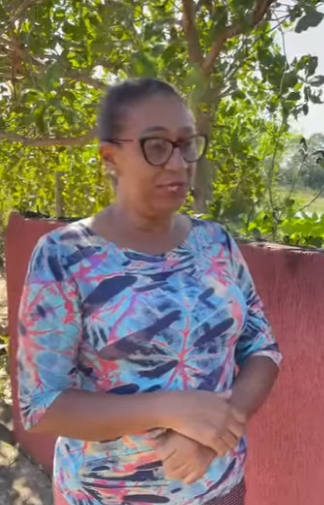 H0904020 Depois de três anos ela voltou como dona da Fazenda. part2