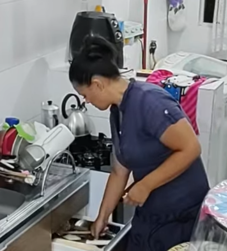 H1003017_Trouxe amante para casa mas não imaginava que aconteceria no final._part2.mp4