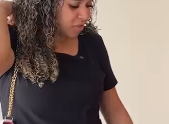 H1202013_Ela tentou se dar bem em cima da colega na entrevista de emprego, mas não esperava por isso_part2.mp4