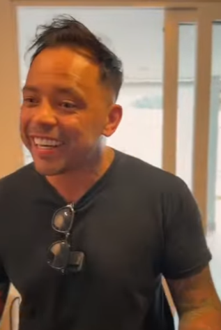 H1302005_Pai milionário finge ser um pobre homem para provar os princípios dos filhos.._part2.mp4