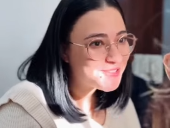 H1302004_Mãe filha surpreendida com traição do seu pai, mas ele não esperava que elas tomaria essa atitude_part2.mp4