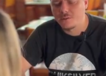 H1203016 Ela tinha uma maneira muito inteligente de conseguir gorjeta (Part 2)