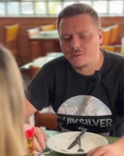 H1203016 Ela tinha uma maneira muito inteligente de conseguir gorjeta (Part 2)