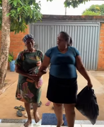 H2120001_Vizinha de bom coração_part2.mp4