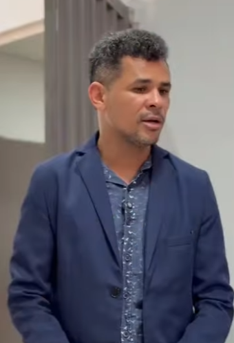 H2120005_Patrão ficou escondido atrás da porta descobriu tudo da filha._part2.mp4