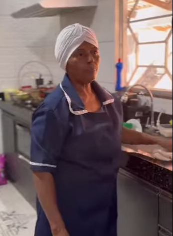 H2123006_Ela fez compra com dinheiro da funcionária._part2.mp4