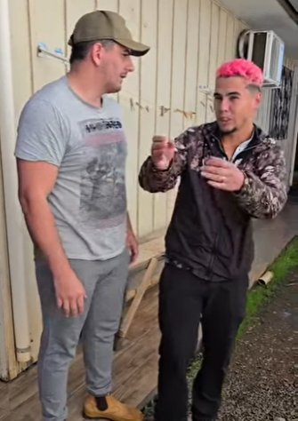 H2123003_Comprou casa da FRENTE nao quer que vizinho dos fundos entre na casa_part2.mp4