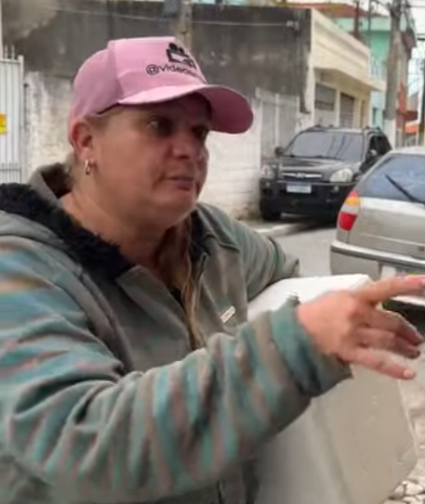 H0111014_Na devemos confiar em ninguém…_part2.mp4