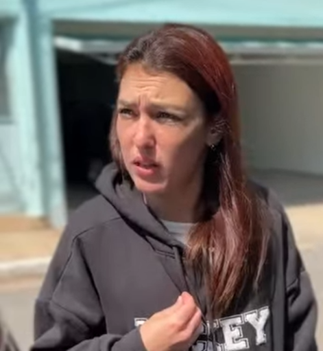 H2303016_Filha alugou casa da mãe dela para gastar dinheiro, sem lhe dizer nada…_part2.mp4