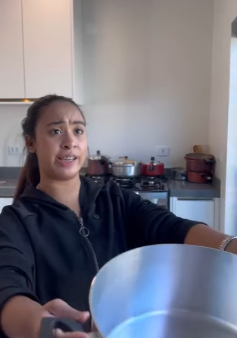 H2322007_Você não pode negar comida mas essa mulher não tem limites_part2.mp4