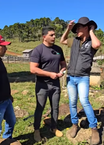 H2721004_Jaguara ACHA DINHEIRO não devolve para DONO_part2.mp4