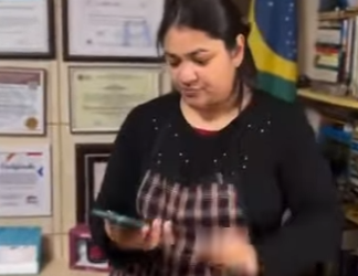 H0102012_Menina mal educada fez isso com empregada seu pai apoiou mas_part2.mp4
