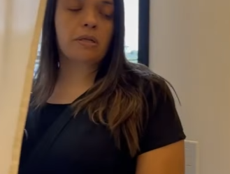 H0116019_Menina salva homem de cair em um golpe_part2.mp4