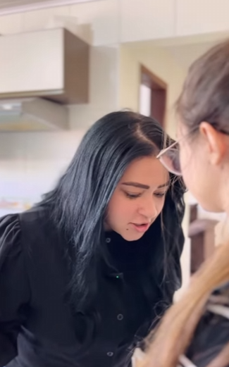 H0110016_Ela foi pro1bida de almoçar pela patroa_part2.mp4